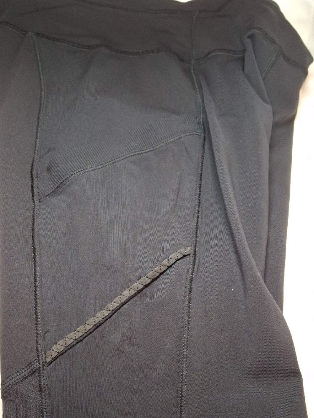 Lululemon "Nothing to Hide" Ruched Crop Legging - Picture 9 of 9